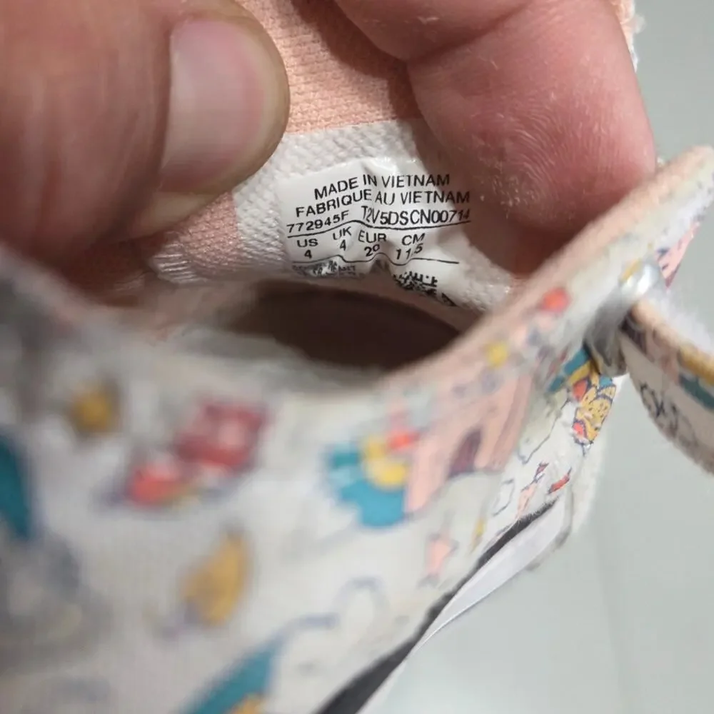 Rainbow Castle Print Sneakers - Converse All Star - Toddler 4